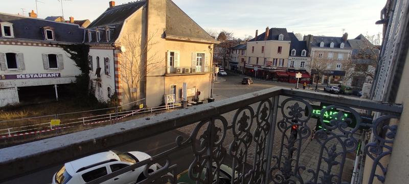 Appartement - 99 m² - 3 pièces