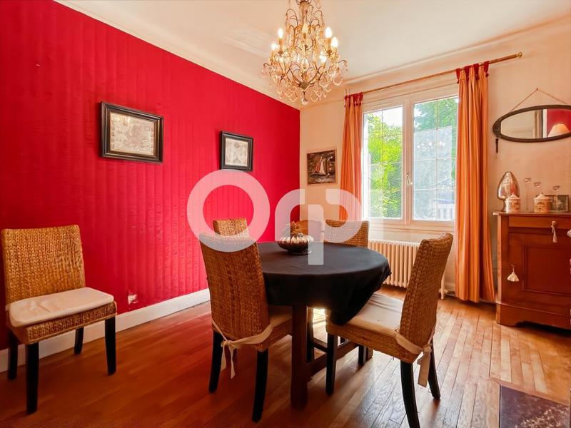 Maison de ville - 204 m² - 6 pièces