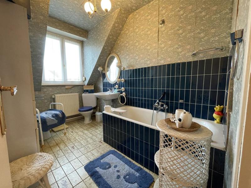 Maison - 137 m² - 7 pièces