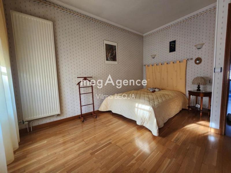 Maison - 132 m² - 8 pièces