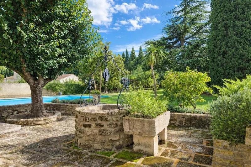 Mas - 210 m² - 8 pièces