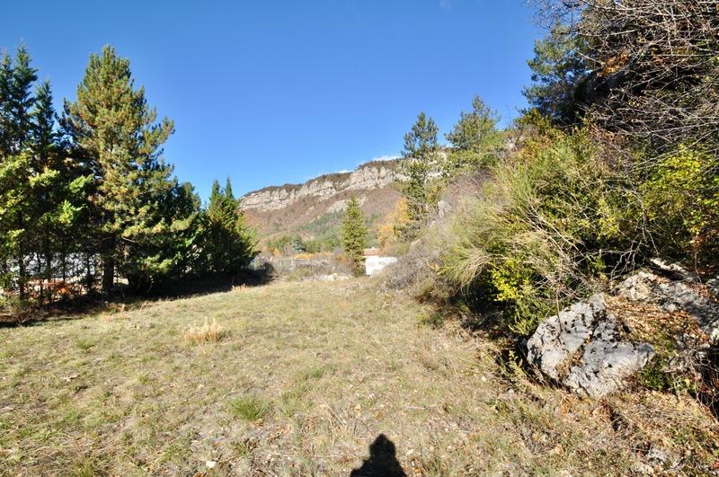Terrain constructible - 2 000 m²