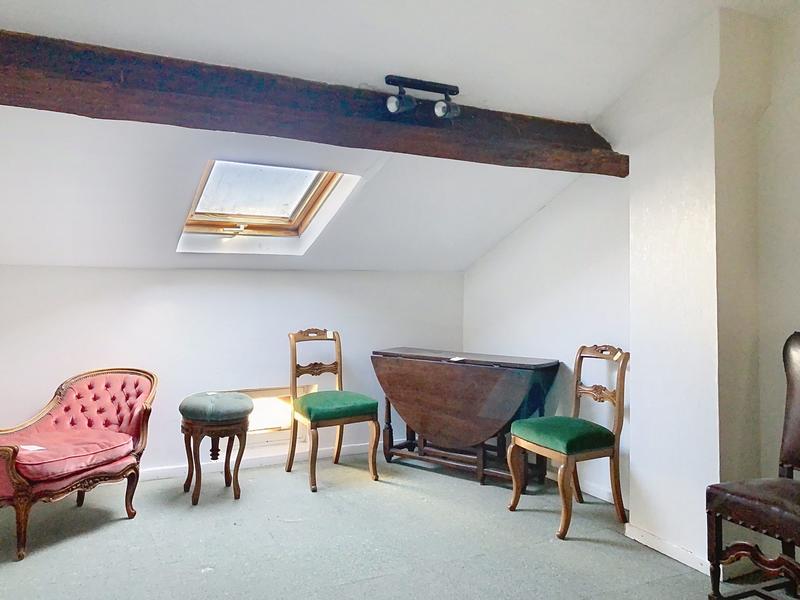 Maison - 220 m² - 6 pièces