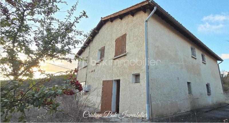 Maison - 188 m² - 9 pièces