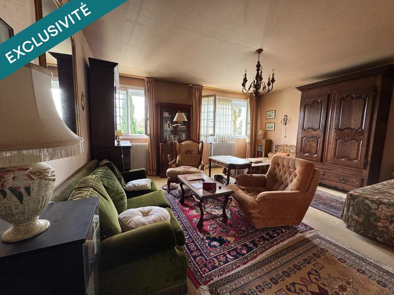 Maison - 235 m² - 9 pièces