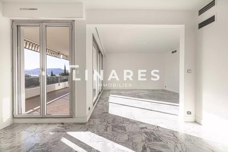 Appartement - 120 m² - 4 pièces