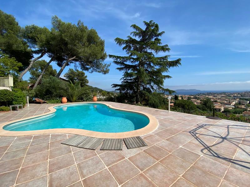 Propriété - 141 m² - 4 pièces