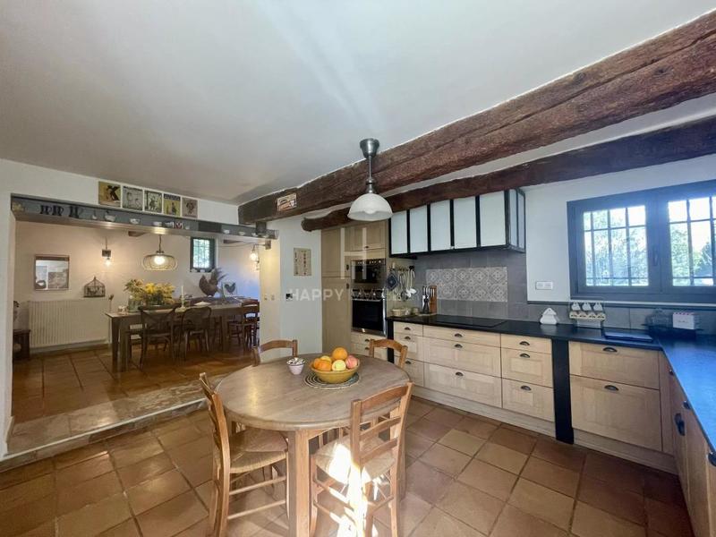 Mas - 450 m² - 5 pièces