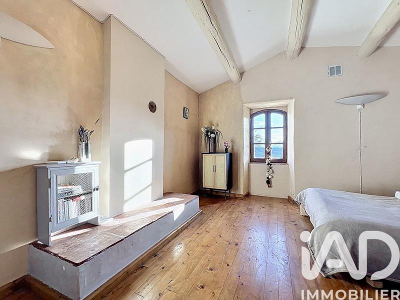 Maison - 97 m² - 7 pièces