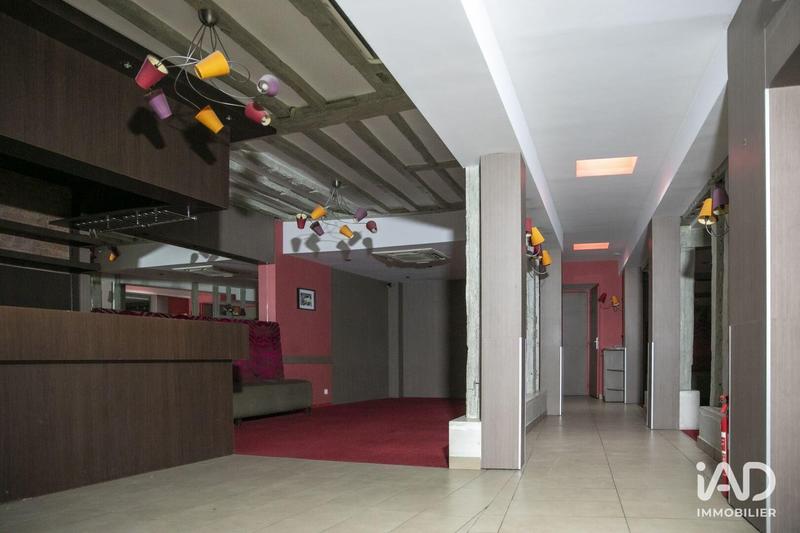 Local commercial - 269 m²