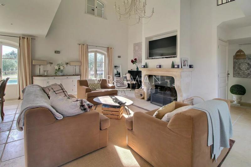 Villa - 192 m² - 8 pièces