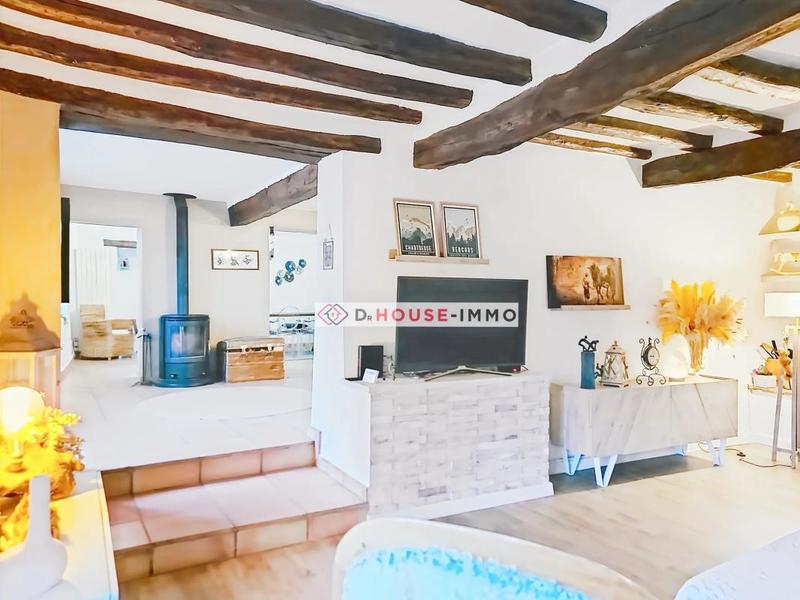 Propriété - 300 m² - 8 pièces