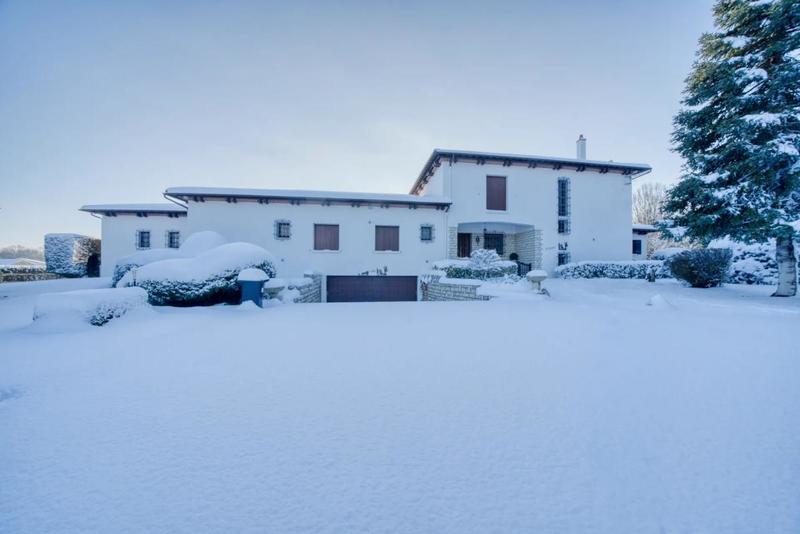 Propriété - 600 m² - 11 pièces