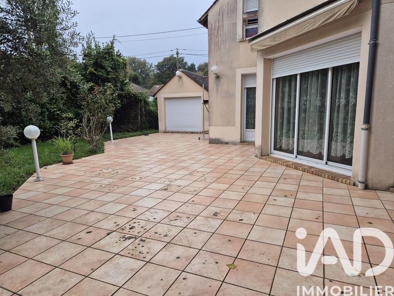 Maison - 140 m² - 8 pièces