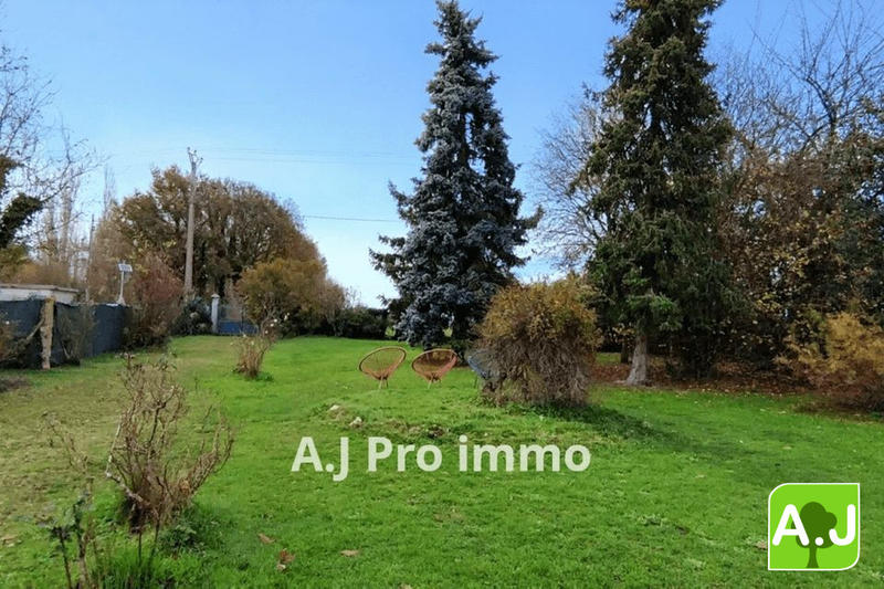 Terrain - 700 m²