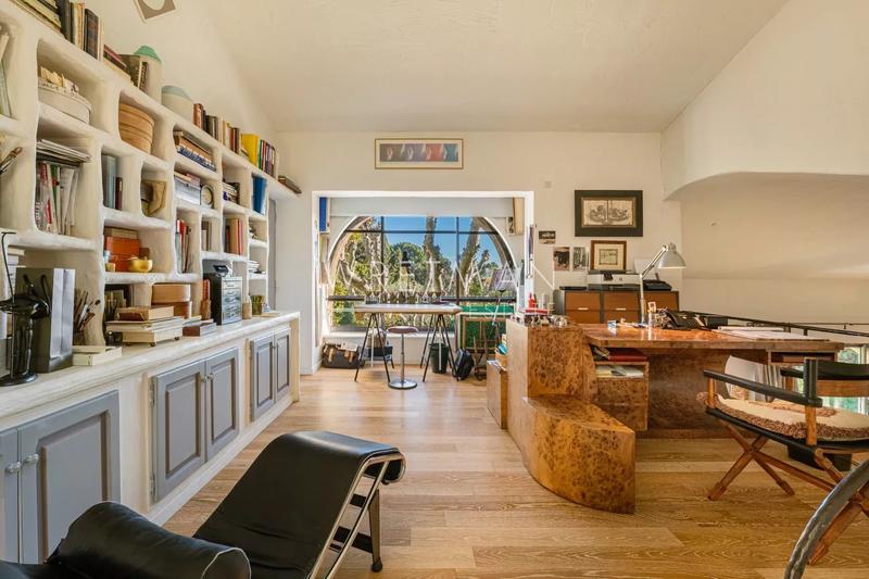 Villa - 407 m² - 11 pièces