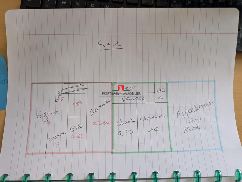 Maison - 500 m² - 15 pièces