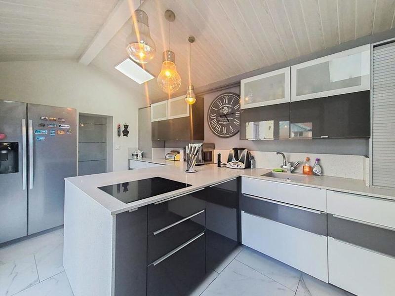 Maison - 122 m² - 7 pièces