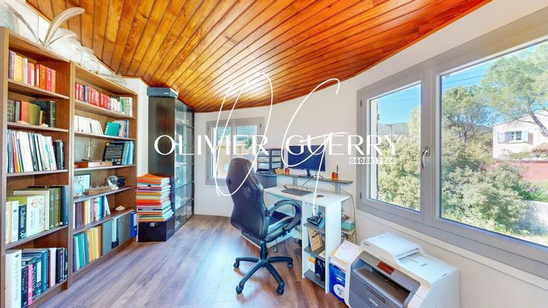 Maison - 160 m² - 8 pièces