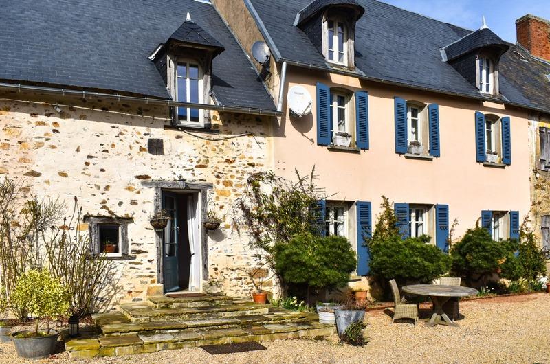 Château - 320 m² - 9 pièces