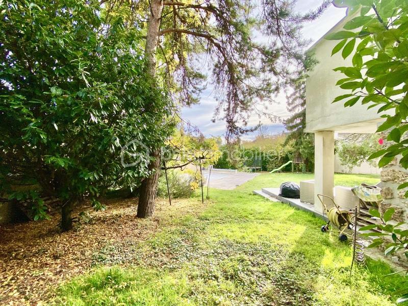 Pavillon - 160 m² - 7 pièces