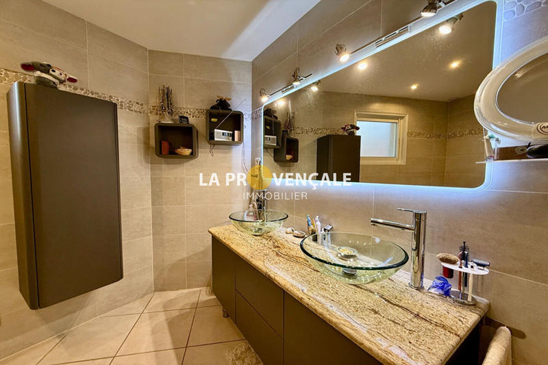 Maison - 143 m² - 5 pièces