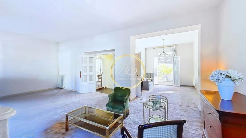 Maison de village - 196 m² - 10 pièces