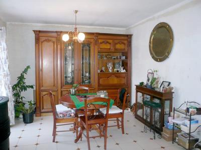 Maison - 104 m² - 5 pièces