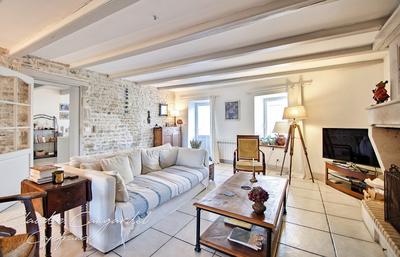 Maison - 182 m² - 6 pièces