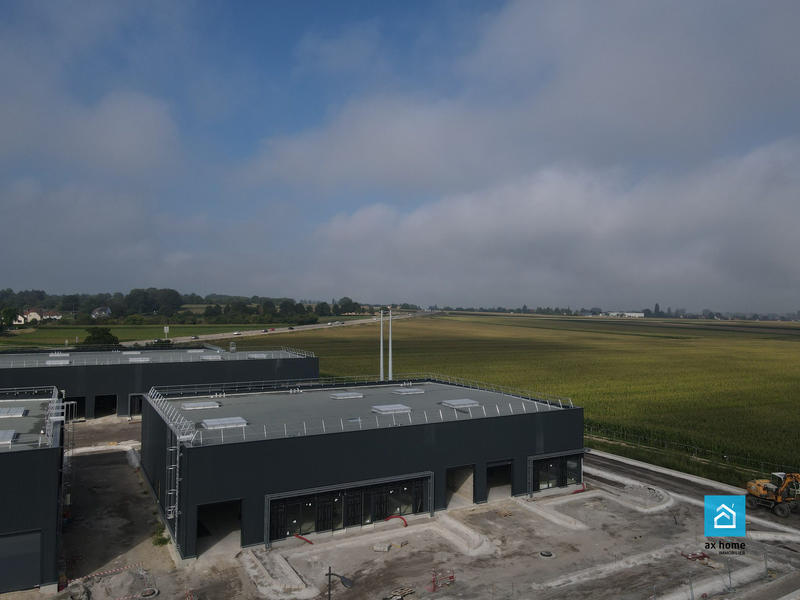 Local d'activités - 210 m²