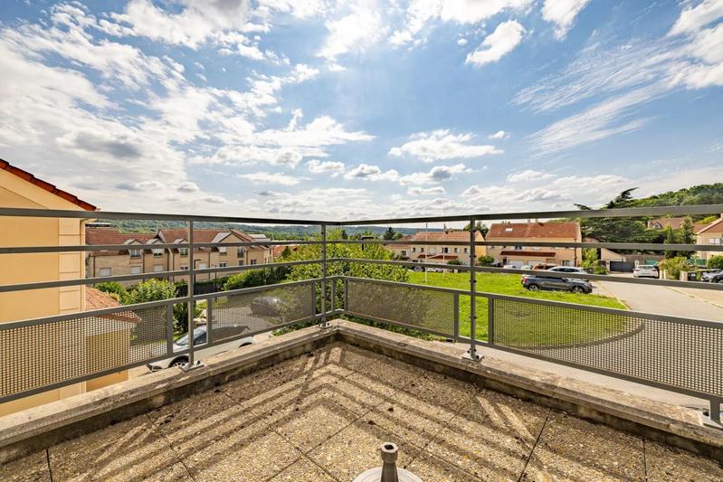 Maison - 92 m² - 4 pièces