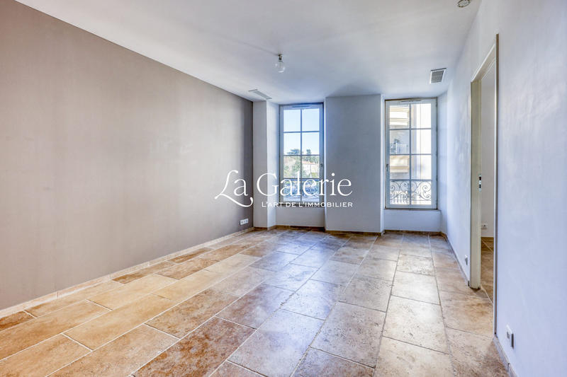 Maison traditionnelle - 192 m² - 5 pièces