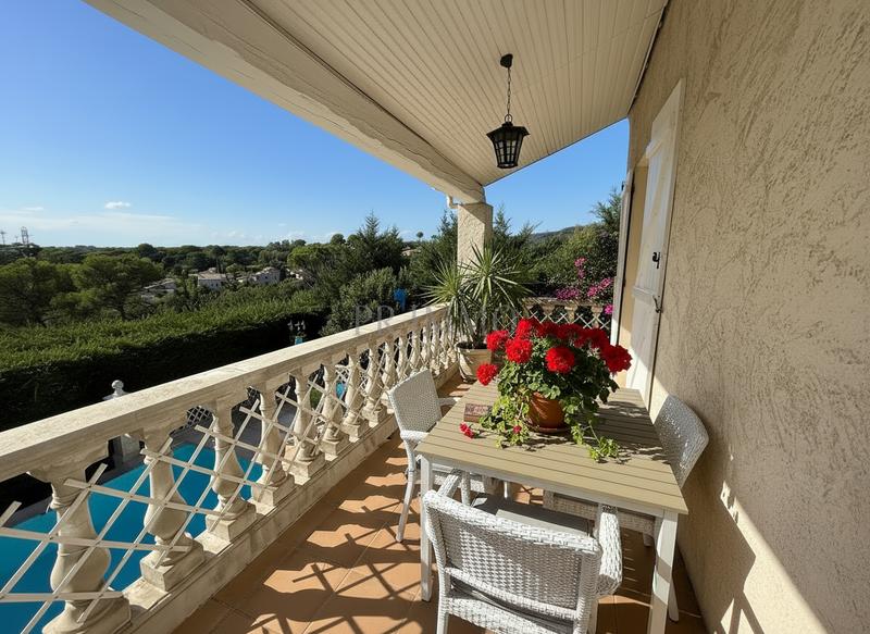 Maison - 136 m² - 4 pièces