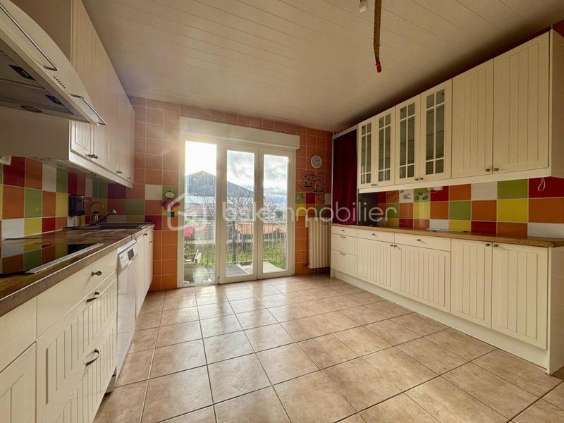 Maison traditionnelle - 194 m² - 7 pièces