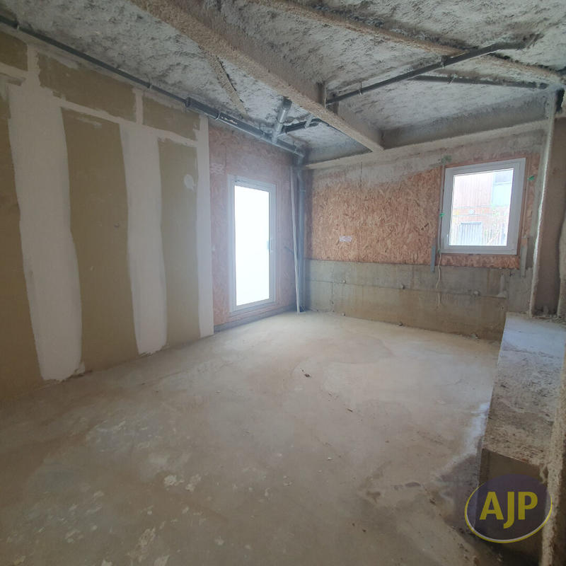 Local commercial - 166 m² - 1 pièce