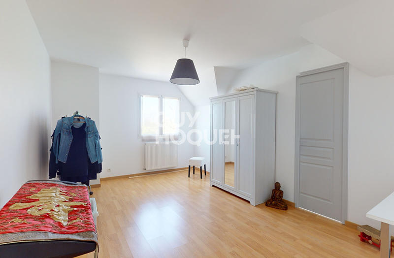 Maison - 180 m² - 6 pièces