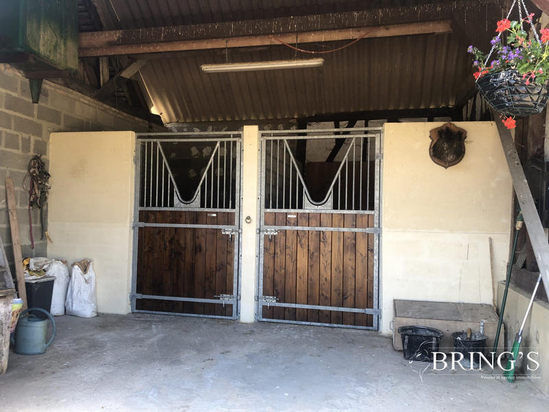 Maison - 215 m² - 8 pièces