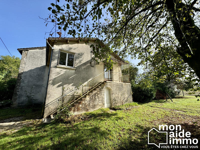 Maison - 305 m² - 8 pièces