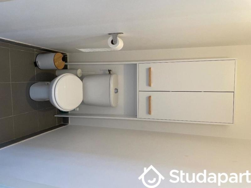 Chambre - 11 m² - 1 pièce