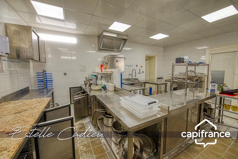 Château - 843 m² - 16 pièces