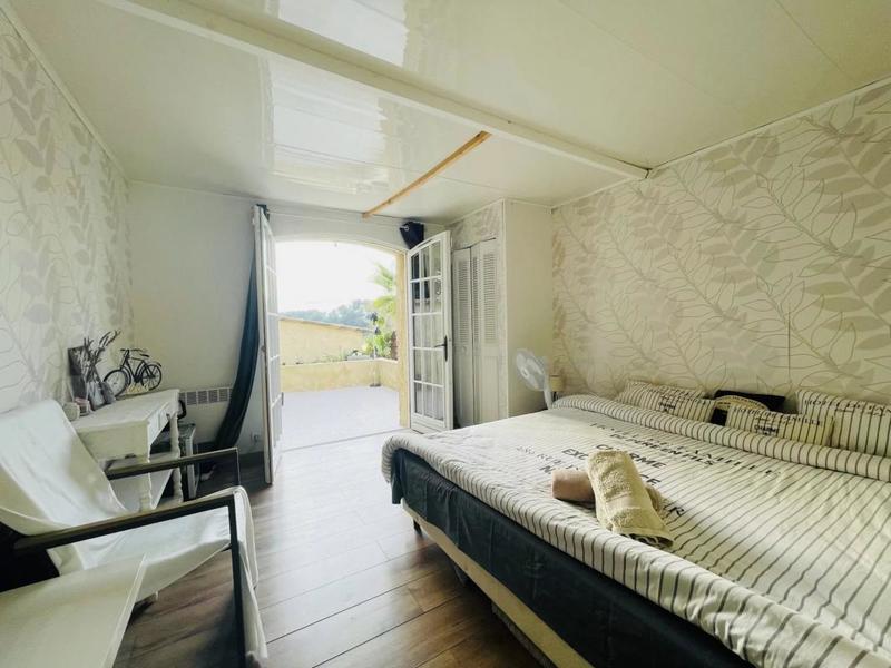 Villa - 179 m² - 5 pièces