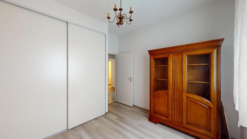 Appartement - 98 m² - 5 pièces