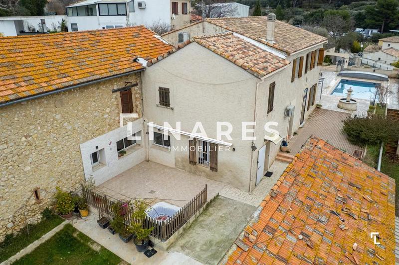 Maison - 143 m² - 5 pièces