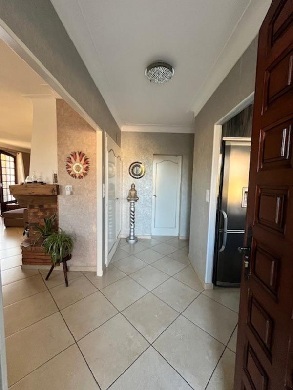 Maison - 180 m² - 6 pièces