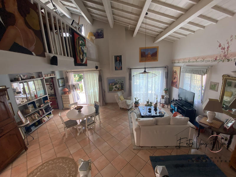 Maison traditionnelle - 176 m² - 4 pièces