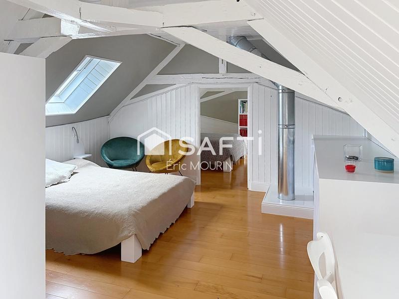 Maison - 250 m² - 9 pièces