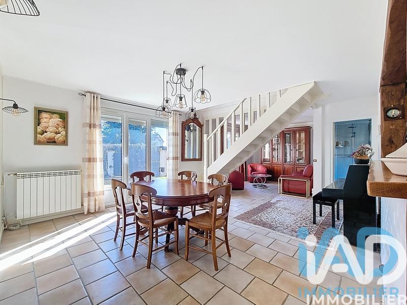 Maison - 95 m² - 5 pièces