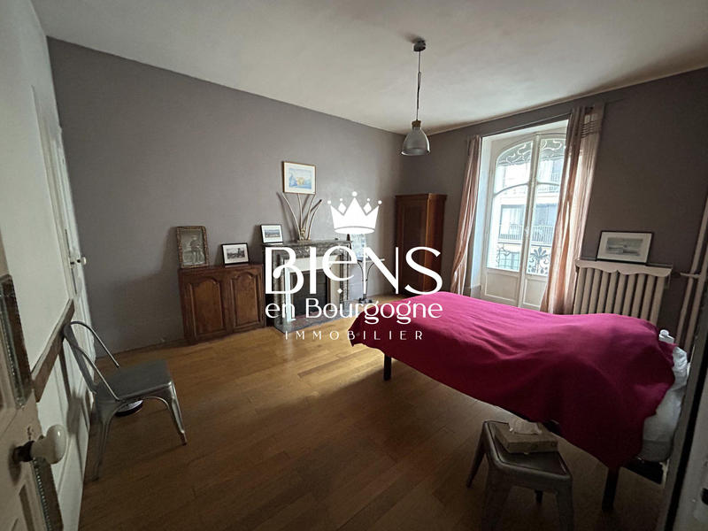 Maison ancienne - 200 m² - 9 pièces