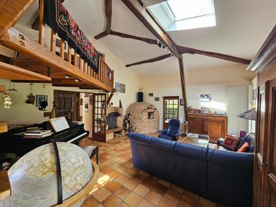 Maison - 251 m² - 6 pièces