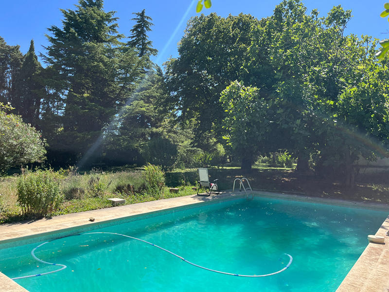 Maison - 240 m² - 7 pièces